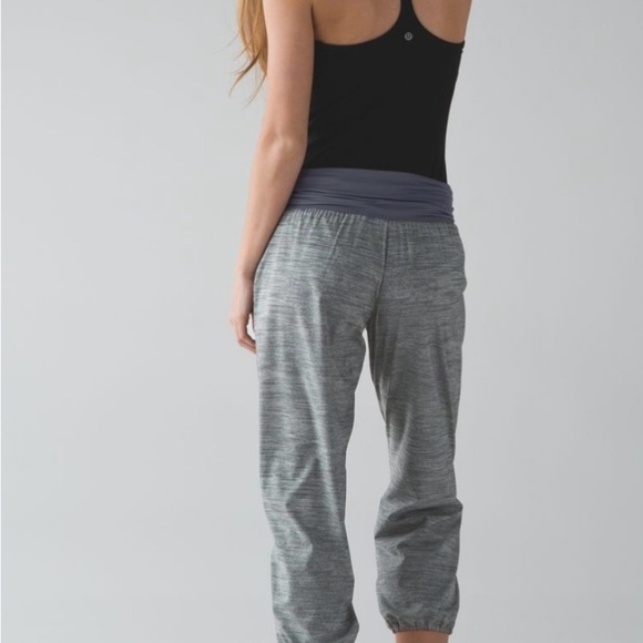 Lululemon Om Pant Crop Lightweight Harem Pants Size 4 Light Grey - Picture 2 of 10